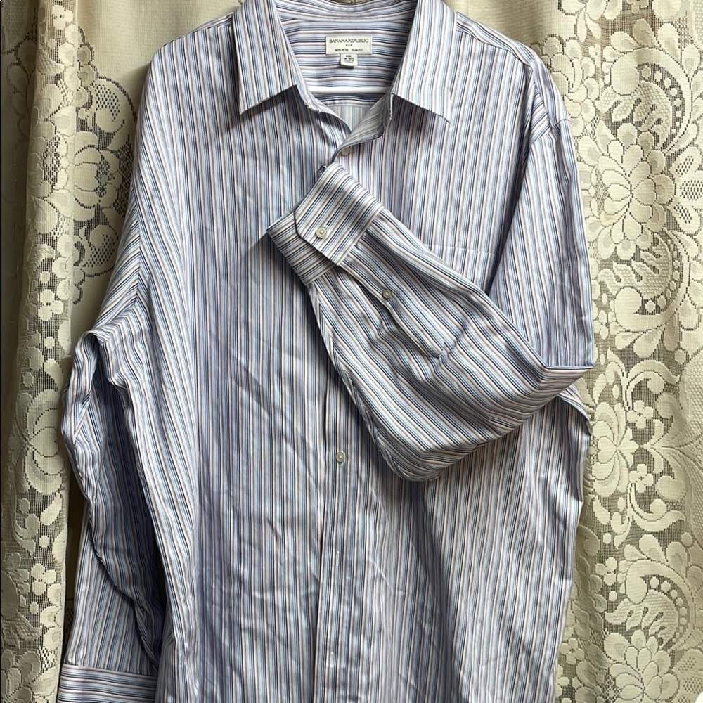 Banana Republic 100% cotton Men's Blue Striped Shirt